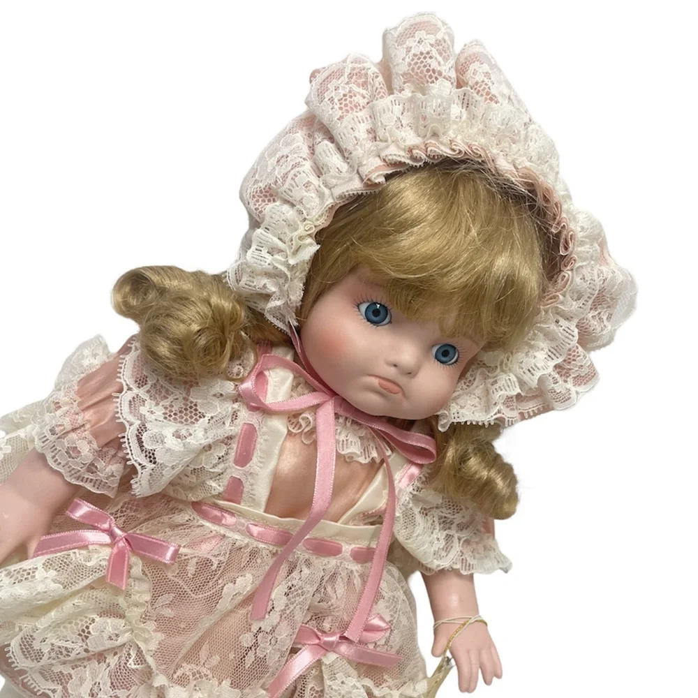 Vintage Doll Porcelain Seymour Mann Connoisseur Pouty Patty Collectibles Toys